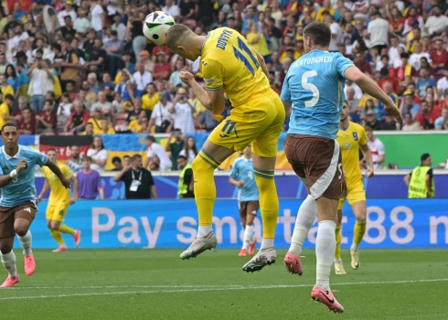 Beļģija pēc neizšķirta ar Ukrainu iekļūst Eiropas futbola čempionāta astotdaļfinālā.