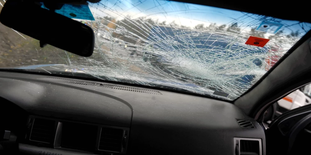 Latvijā ļoti īsā laika posmā ir notikušas vairākas traģiskas auto sadursmes.