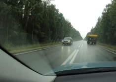 Traģiskās avārijas uz Liepājas šosejas: autoskolas direktors dalās padomos par drošu braukšanu vasarā