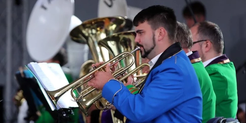 Latvijas pūtēju orķestru svētki "Jūra krāc un taures pūš".