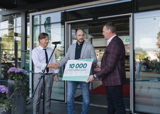 Skandi Motors un Škoda veicina ilgtspēju ar 10 000 koku stādīšanu Latvijas mežos