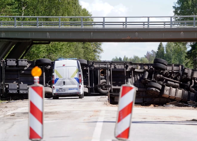 Braukšana reibumā uz Latvijas ceļiem - katrs piektais negadījums ar smagām un letālām sekām