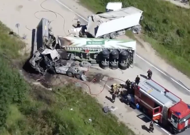 VIDEO: uz Ventspils šosejas noticis ceļu satiksmes negadījums, kurā gājis bojā cilvēks