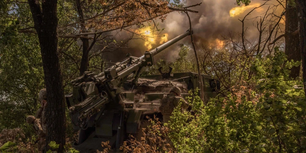 Ukrainas 55. artilērijas brigāde ar "Caesar" haubici apšauda okupantu pozīcijas Doneckas apgabalā. 2024. gada 27. jūnijs.