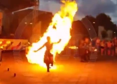 ВИДЕО: в России артистка фаер-шоу едва не сгорела заживо