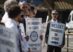 Lidmašīnu apkopes darbinieki uzsākuši streiku. Kanādas "WestJet" atceļ 400 reisu
