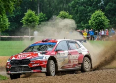 Seska ekipāža WRC debijā Polijā ieņem sesto vietu pirms pēdējiem diviem ātrumposmiem
