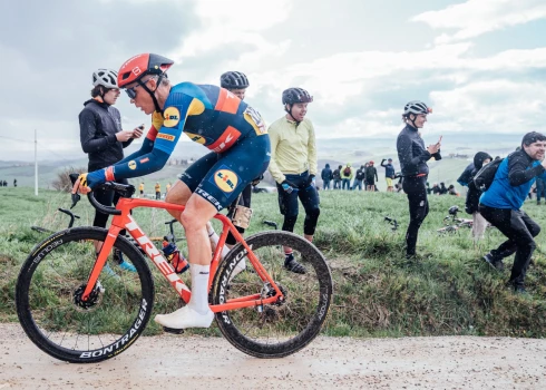 Pirmajos divos "Tour de France" posmos Toms Skujiņš bijis labākais no Latvijas braucējiem.