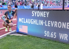 Sidnija Maklaflina-Levrona labo pasaules rekordu 400 metros ar barjerām