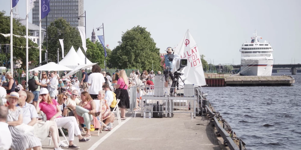 Jahtas, koncerti un vēja pūķi! Aizraujoši nosvinēts "Riga Riverside Festival"
