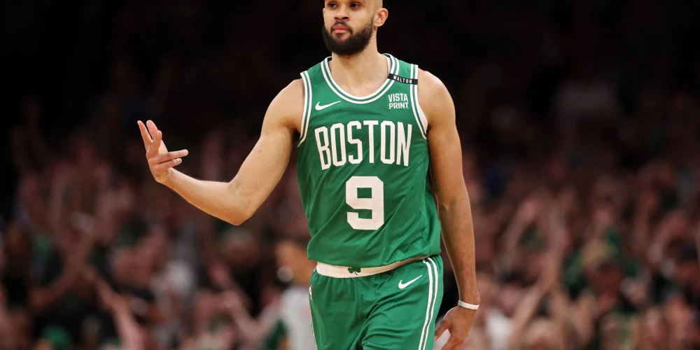 Karjeras labāko sezonu aizvadījušais Vaits pagarina līgumu ar "Celtics"