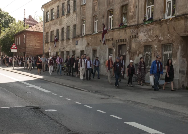 Godinot holokaustā nogalināto ebreju piemiņu, 4. jūlijā aicina doties "Dzīvo gājienā"