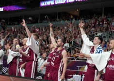 Latvijas basketbolisti olimpisko kvalifikāciju sāk ar varenu pirmo puslaiku