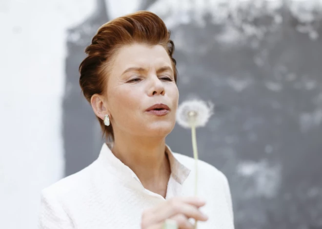 Baiba Braže tiem, kuri viņu sauc par dzelzs lēdiju: "Esmu normāls cilvēks!”