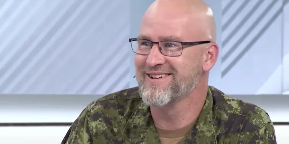 VIDEO: "Ir svarīgi runāt vienā valodā!" Kanādas ģenerālis katru dienu praktizē latviešu valodu