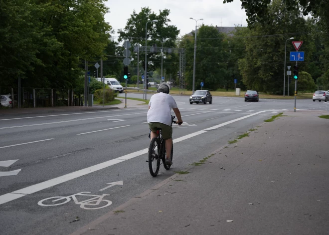 Rīgā ierīkotas jaunas velojoslas astoņu kilometru garumā