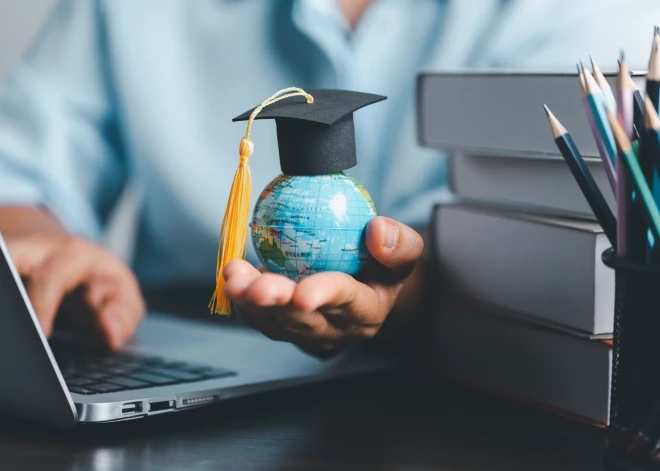 Vismaz 100 vidusskolas absolventi šogad plāno studēt ārzemēs