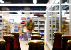 Pārsteidzoši: Somijas tūrists Latvijā iztērē vairākus tūkstošus alkoholam