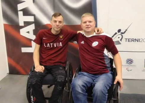 Dmitrijs Valainis (no kreisās) un Oļegs Garkuls-Gurevičs