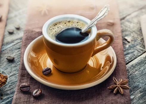 Vai no kafijas ir iespējams padzerties, un vai to var ieskaitīt uzņemtā šķidruma daudzumā?