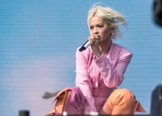 Lietuvā bezmaksas koncertā uzstāsies britu dziedātāja Rita Ora