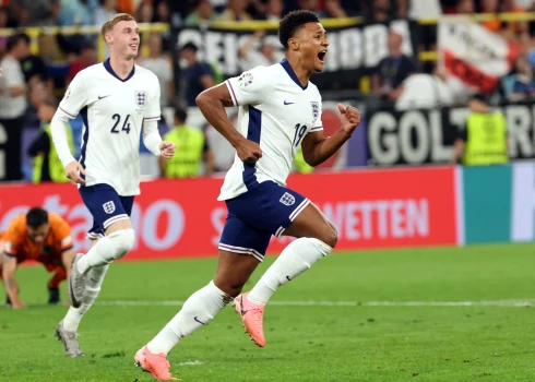 Anglijas futbolisti kompensācijas laikā izrauj uzvaru un otro reizi pēc kārtas spēlēs Eiropas čempionāta finālā