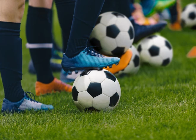 Demokrātiskais futbols? Tēvs dalās pieredzē, cik izmaksā sūtīt dēlu uz futbola treniņiem