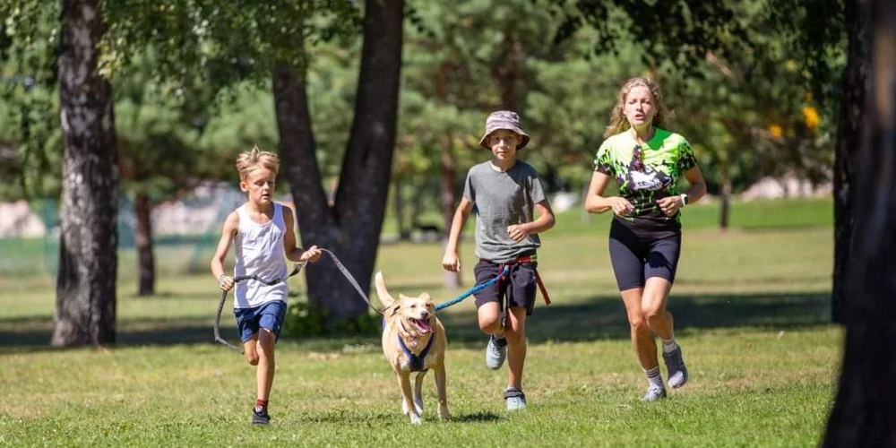 “Ar suni kopā jautrāk" (publicitātes foto)