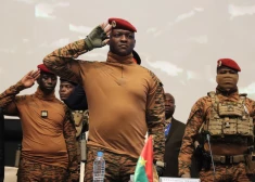 Burkinafaso hunta gejus un lesbietes liks cietumā