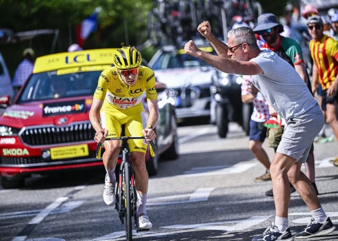 Pogačars uzvar "Tour de France" posma kalnu finišā; Skujiņš un Neilands ārpus līderu četrdesmitnieka