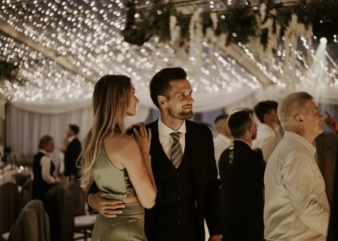 Laura Ikauniece un viņas mīļotais, igauņu sportists Magnuss Kirts.