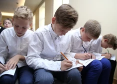 Teju 3000 pamatskolēni atteikušies skolā apgūt krievu valodu
