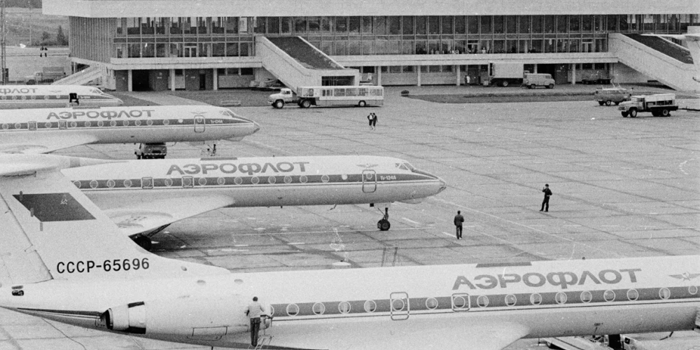 Lidosta Rīga līdz pat deviņdesmitajiem gadiem apkalpoja tikai vienas aviokompānijas - padomju Aeroflot - lidmašīnas. Tās tad arī laiku pa laikam kļuva par nolaupītāju upuriem.