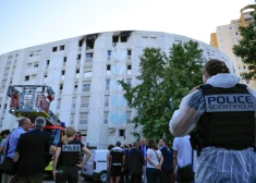 Ļaunprāši aizdedzina daudzdzīvokļu māju Nicā; liesmās dzīvību zaudējušo skaitā visa ģimene