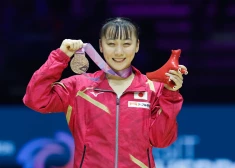 Smēķēšanas dēļ Parīzes olimpiādes sapnis ir beidzies Japānas sporta vingrošanas izlases kapteinei