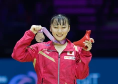 Олимпийская мечта разбилась! Капитана сборной Японии по гимнастике вернули домой из-за курения