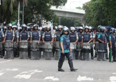 Bangladešā protesti un nekārtības - izsludina komandanta stundu
