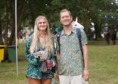 FOTO: "Positivus" otrā diena lēnām uzņem apgriezienus - "kautkaili" un “Love’n’Joy”