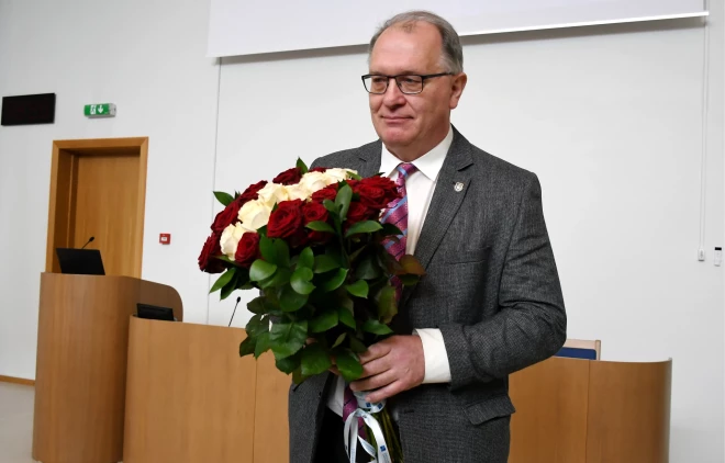 Jaunievēlētais Daugavpils Universitātes (DU) rektors, DU Zinātņu prorektors Arvīds Barševskis pēc DU Satversmes sapulces sēdes.