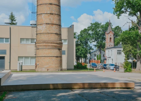 Valmierā būs apskatāms jauns mākslas objekts “Rotaļu skatuve”