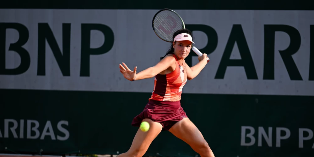 Latvijas tenisiste Darja Semeņistaja uzvar Varšavas "WTA 125" sērijas turnīra pirmajā kārtā.