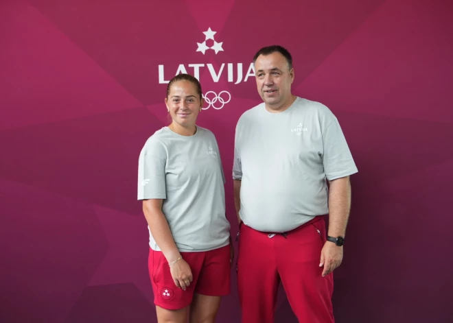 24. jūlija pēcpusdienā uz olimpiskajām spēlēm Parīzē devās divas no mūsu vadošajām sportistēm tenisiste Aļona Ostapenko un šķēpmetēja Līna Mūze-Sirmā, kur lidostā “Rīga” veiksmi vēlēja arī Latvijas Olimpiskās komitejas prezidents Raimonds Lazdiņš.