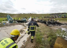 Aviokatastrofā Nepālā 18 bojāgājušie, izdzīvojis tikai pilots
