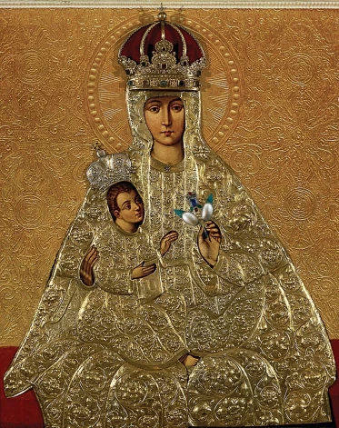 Aglonas Brīnumdarītājas "māte" - Trāķu Dievmāte.