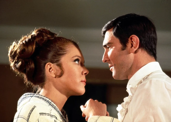 "Džeimsa Bonda" zvaigzne paziņo par karjeras beigām