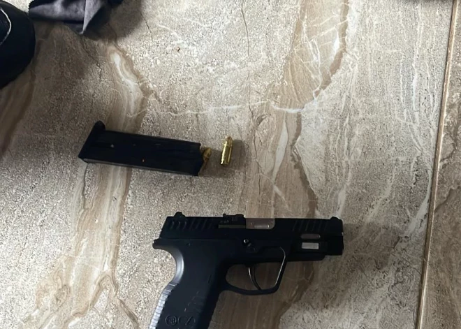 Pateicoties Valsts policijas likumsargu profesionālam darbam, aizturētas personas par iespējamu sagatavošanos augsta ranga Valsts policijas amatpersonas slepkavībai.