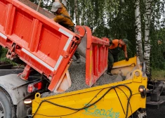 Vecmīlgrāvī veidojas milzu sastrēgumi; autovadītāji aicināti pēc iespējas izmantot apbraukšanas ceļus