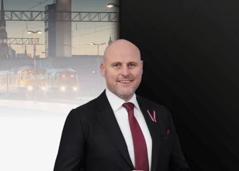 Andris Kulbergs vērtē peripetijas ap “Rail Baltica” un kuri pēc viņu domām ir atbildīgi par dižprojekta izgāšanos.