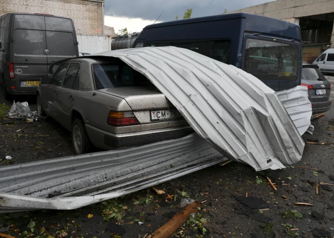 Latvijai tuvojas viena no spēcīgākajām vētrām novērojumu vēsturē - lielākie vēja postījumi un arī plūdi iespējami Rīgā