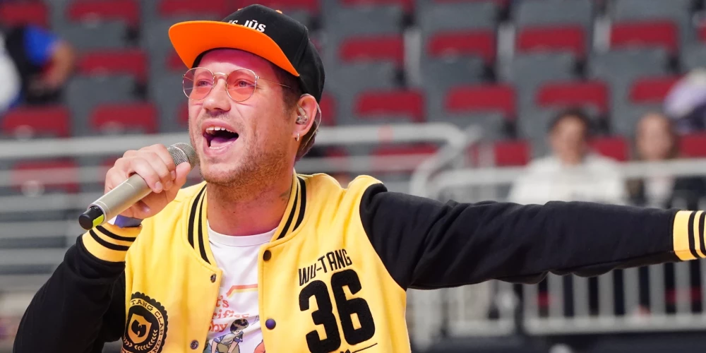 Mūziķis Ralfs Eilands uzstājas pirms Latvijas-Igaunijas Basketbola līgas spēles basketbolā vīriešiem, kurā tiksies basketbola klubs "Rīgas Zeļļi" ar basketbola klubu "Keila".